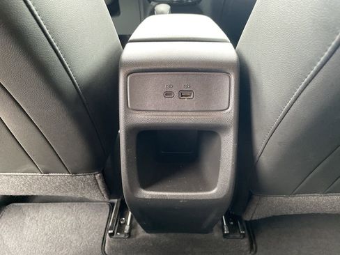 Used 2025 Chevrolet Trax LT FWD image 24