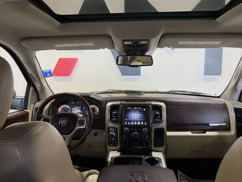 Used 2013 RAM 1500 Laramie w/ Convenience Group AWD/4WD image 9
