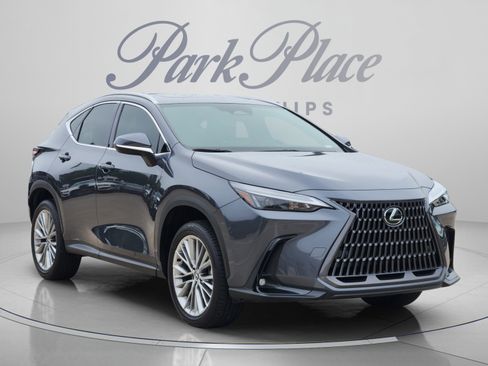 Certified 2025 Lexus NX 350 AWD w/ Accessory Package (2T) image 4