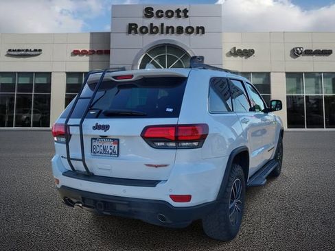 Certified 2018 Jeep Grand Cherokee Trailhawk image 4