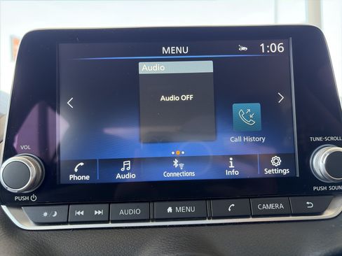 Used 2025 Nissan Sentra SV FWD image 18