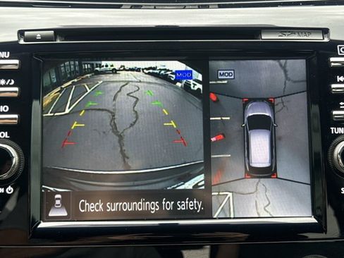 Used 2018 Nissan Murano SL w/ Moonroof Package AWD/4WD image 9