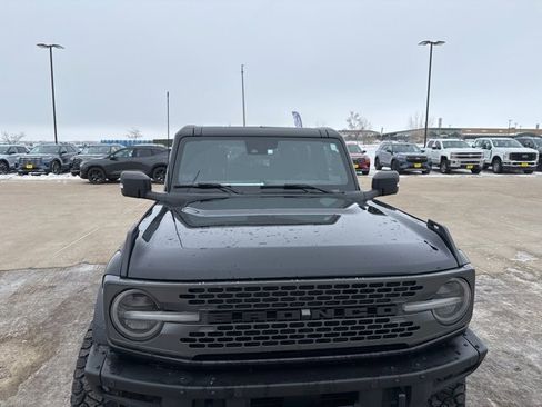 Used 2021 Ford Bronco Badlands image 2