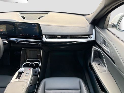 Certified 2025 BMW X2 xDrive28i w/ Convenience Package image 19