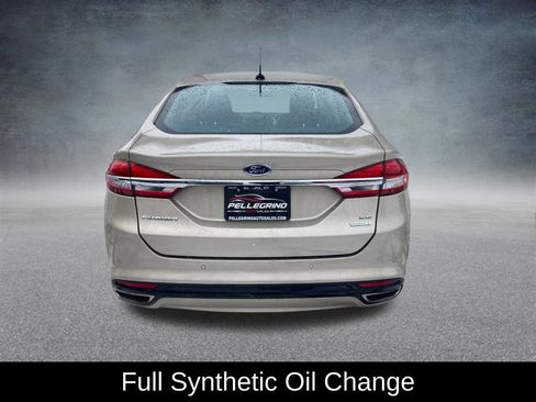 Used 2017 Ford Fusion SE w/ Fusion SE Technology Package image 5