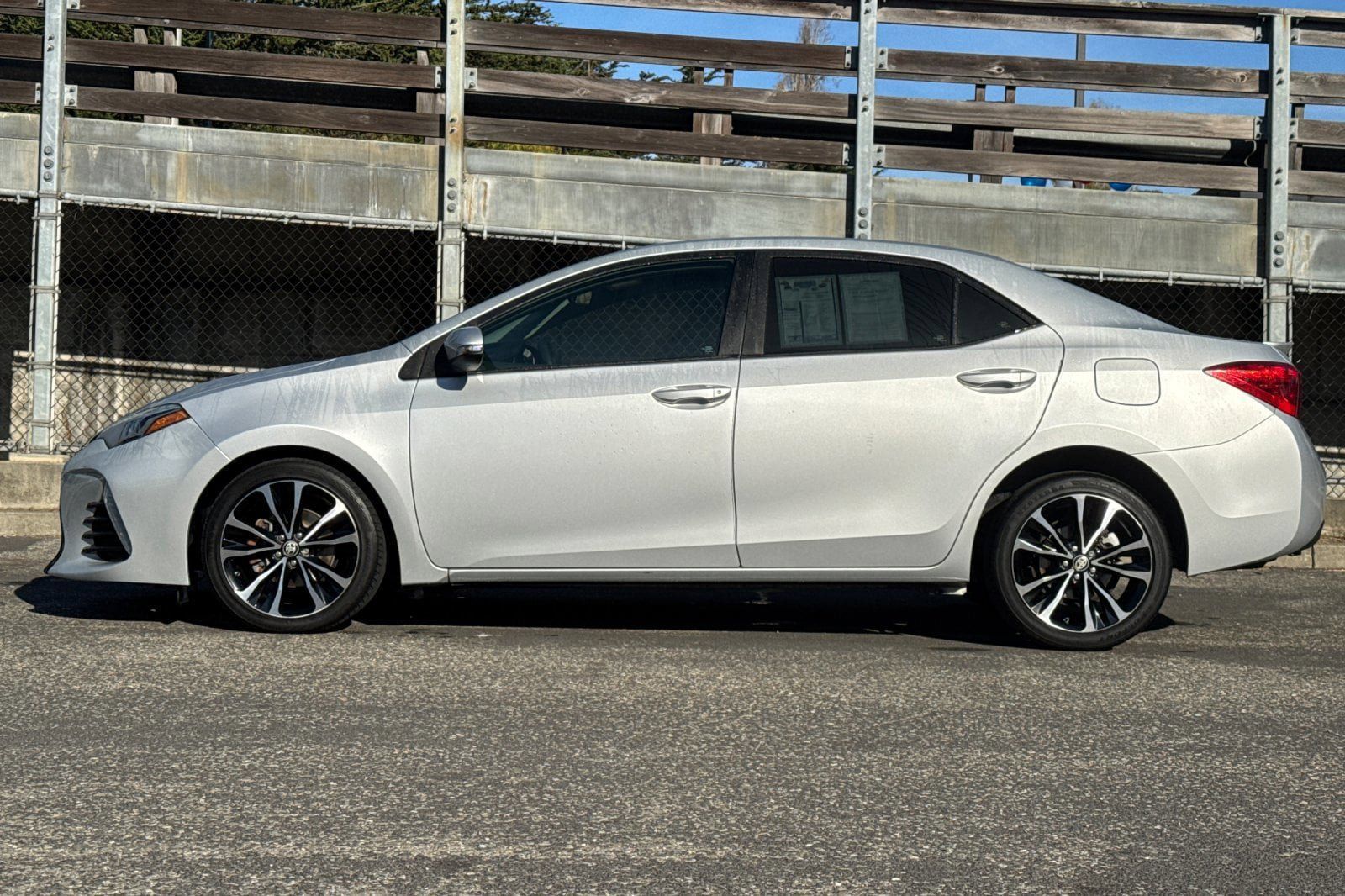 Used 2018 Toyota Corolla SE FWD image 9