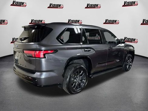 Used 2023 Toyota Sequoia Platinum image 5