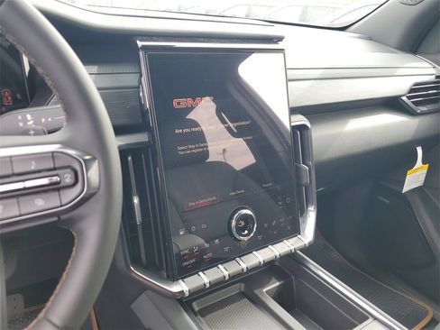 New 2026 GMC Acadia AT4 w/ Luxury Package image 17