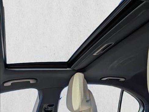 Used 2024 Mercedes-Benz C 300 Sedan image 15