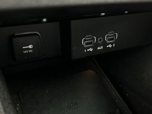 Used 2024 Jeep Wagoneer L Series II RWD image 21
