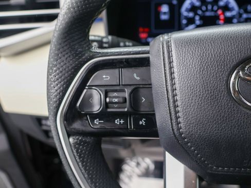 Used 2022 Toyota Tundra Capstone AWD/4WD image 13