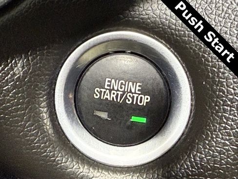 Used 2018 Chevrolet Malibu Premier w/ Premier Sun and Wheel Package image 21