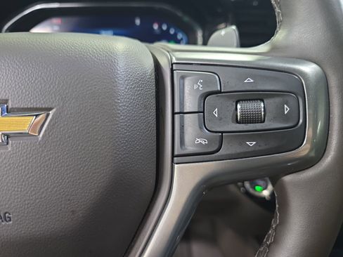 Used 2025 Chevrolet Silverado 1500 LTZ w/ Z71 Off-Road Package AWD/4WD image 18
