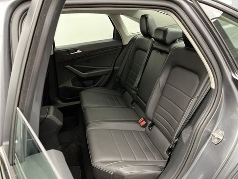 Used 2023 Volkswagen Jetta SE w/ Panoramic Sunroof Package image 12