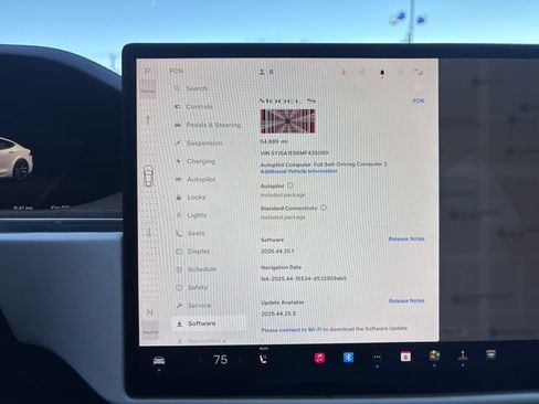 Used 2021 Tesla Model S Plaid image 27