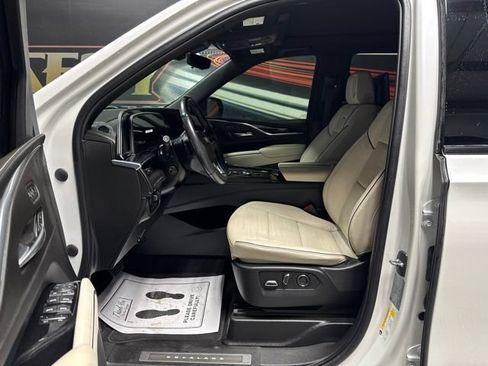 Used 2021 Cadillac Escalade Sport w/ Driver Assist Tech Package AWD/4WD image 5