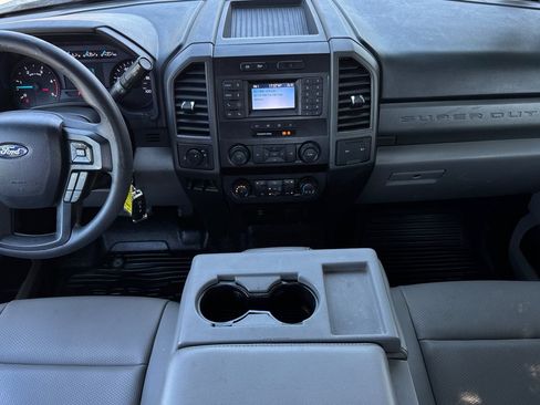 Certified 2021 Ford F250 XL w/ Power Equipment Group RWD image 3