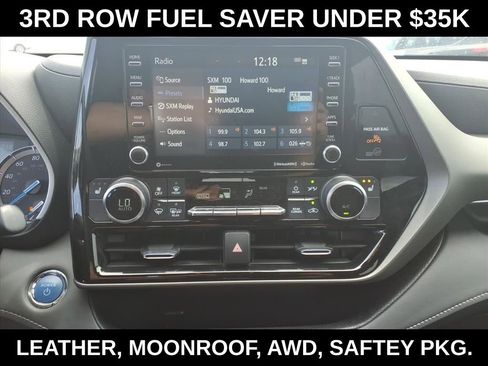 Used 2022 Toyota Highlander XLE AWD/4WD image 22