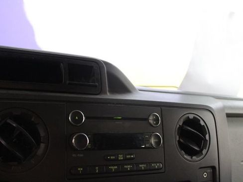 Used 2012 Ford E-350 and Econoline 350 XLT RWD image 18