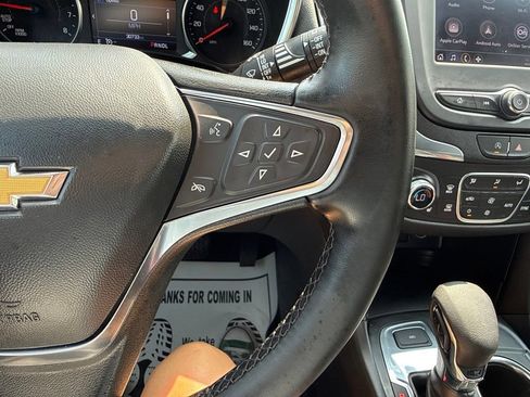 Used 2024 Chevrolet Equinox LT AWD/4WD image 35