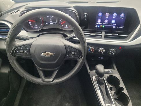 Used 2024 Chevrolet Trax LS FWD image 22