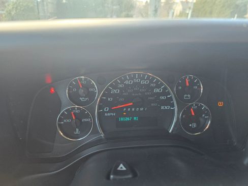 Used 2019 Chevrolet Express 3500 image 14