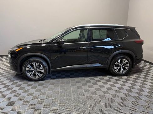 Used 2021 Nissan Rogue SV w/ Premium Package image 6