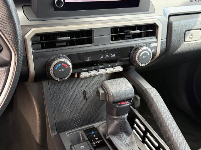 Used 2024 Toyota Tacoma TRD Off-Road AWD/4WD image 18