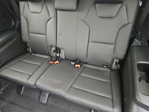 New 2025 Kia Telluride S image 22