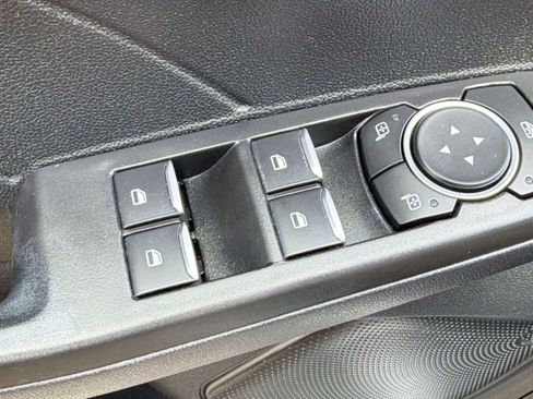 Used 2022 Ford Escape SE image 13