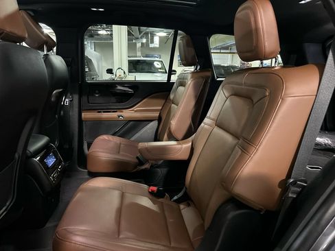 Certified 2023 Lincoln Aviator Reserve w/ Elements Package Plus AWD/4WD image 22
