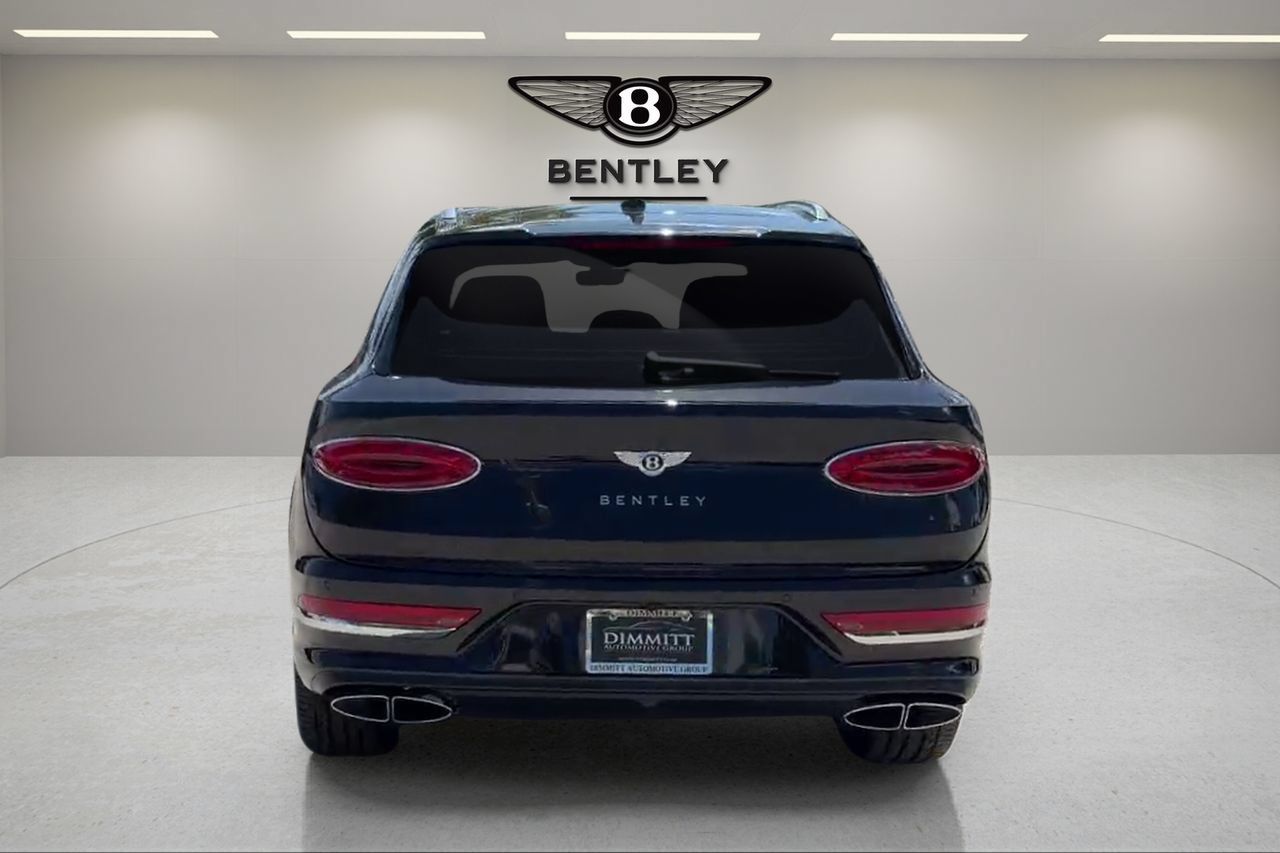Used 2025 Bentley Bentayga AWD/4WD image 4