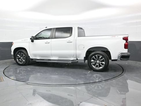 Used 2023 Chevrolet Silverado 1500 LT AWD/4WD image 4