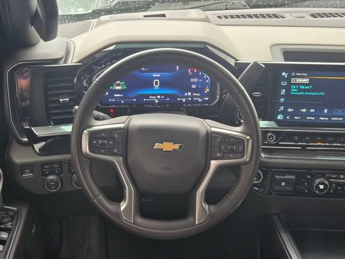 Used 2024 Chevrolet Silverado 2500 LTZ w/ LTZ Convenience Package AWD/4WD image 26