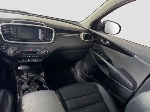 Used 2020 Kia Sorento EX AWD/4WD image 16