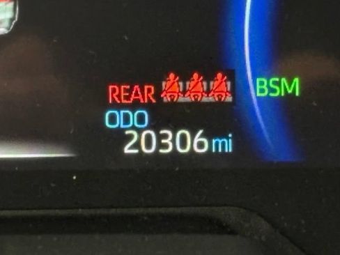 Used 2025 Toyota RAV4 XLE AWD/4WD image 20