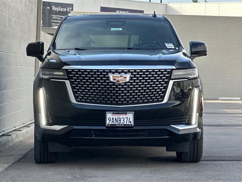 Used 2022 Cadillac Escalade Premium Luxury image 11