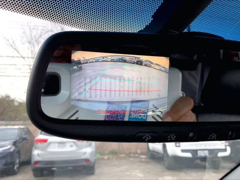 Used 2011 Toyota Avalon Limited image 25