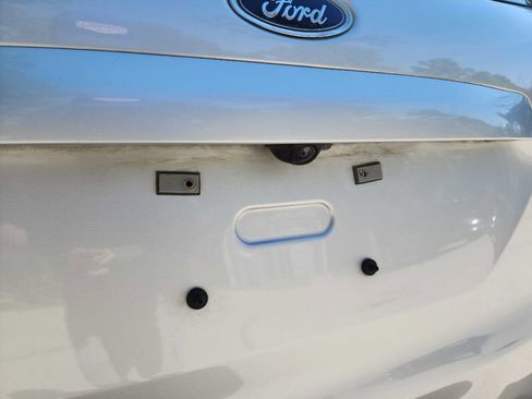 Used 2021 Ford EcoSport S image 9