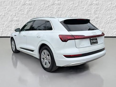 Used 2019 Audi e-tron Prestige image 5