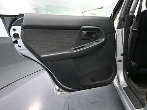 Used 2004 Subaru Impreza RS image 28