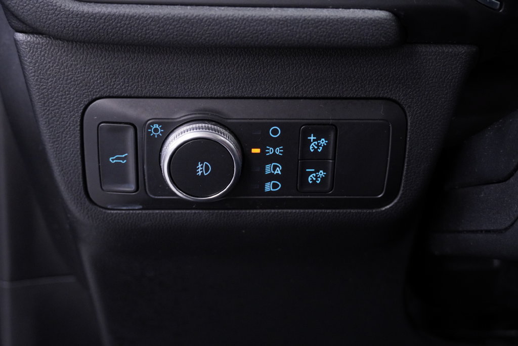 Used 2020 Ford Escape Titanium AWD/4WD image 36