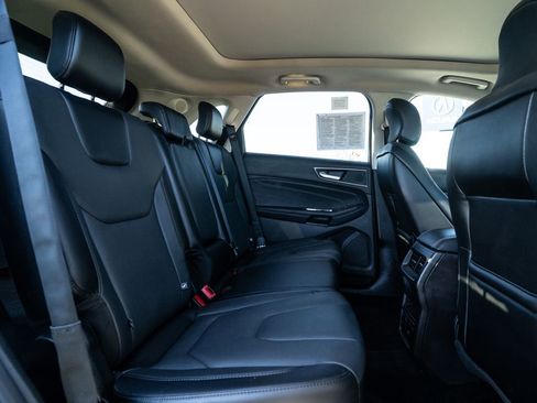 Used 2018 Ford Edge Titanium w/ Equipment Group 302A image 18