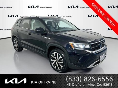Used 2023 Volkswagen Taos SE AWD/4WD image 1