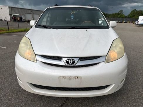 Used 2008 Toyota Sienna XLE FWD image 8