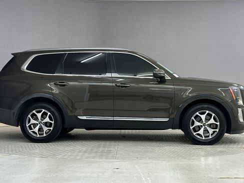 Used 2020 Kia Telluride EX FWD image 7
