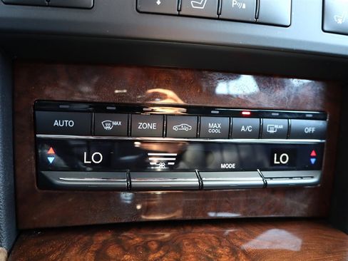 Used 2013 Mercedes-Benz E 350 BlueTEC Sedan image 29