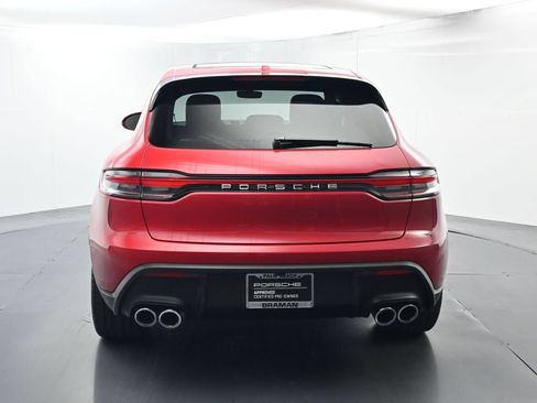 Certified 2025 Porsche Macan AWD/4WD image 13