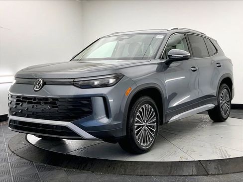 New 2026 Volkswagen Tiguan S AWD/4WD image 1