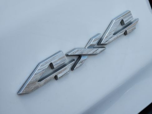 Used 2023 RAM 1500 Laramie AWD/4WD image 14